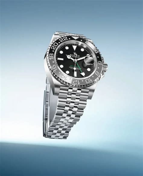 nuovo rolex gmt nero verde|Nuovo Rolex GMT Master II 126710GRN con lunetta Grigio.